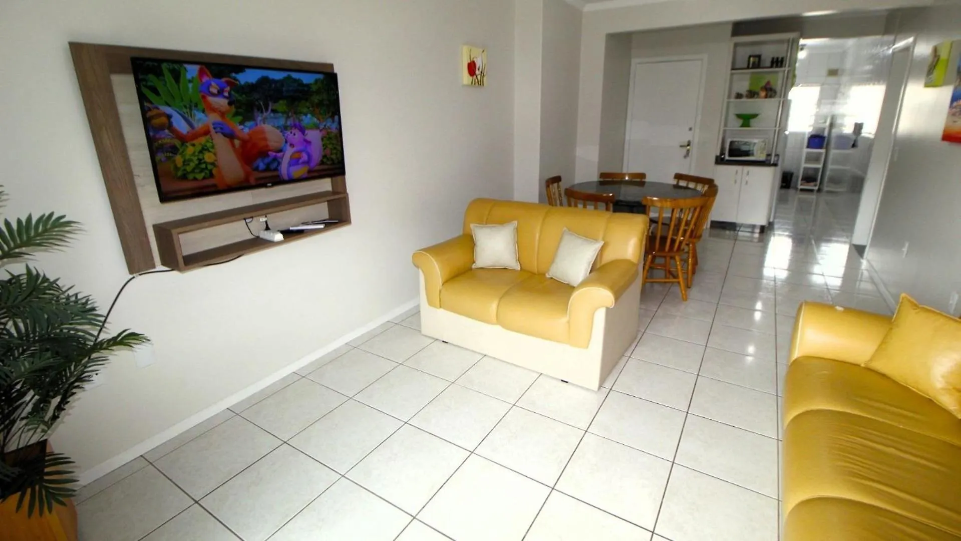 1014 - Apartamento No Centro De בומבינאס