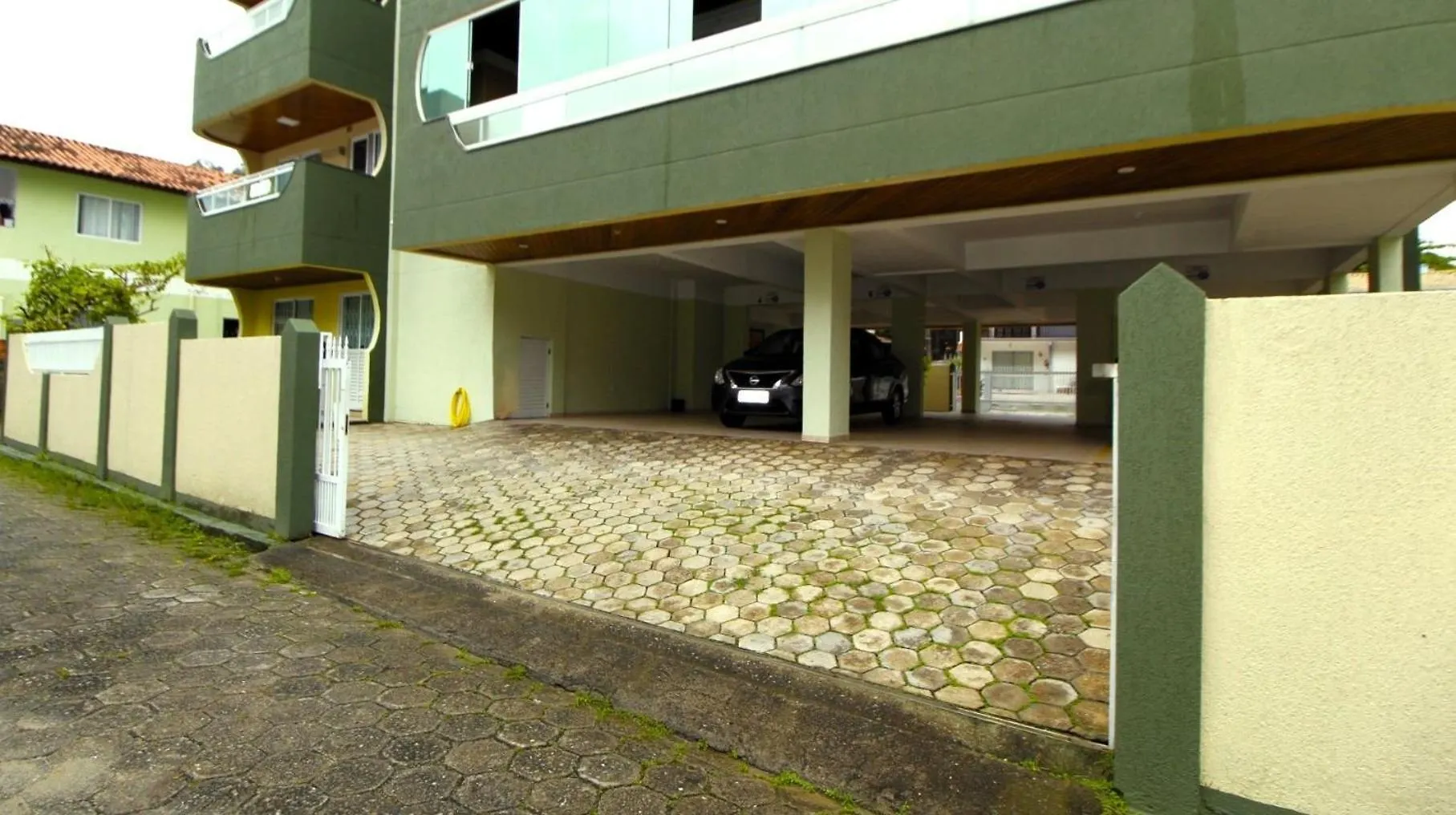 1014 - Apartamento No Centro De Bombinhas 0*,
