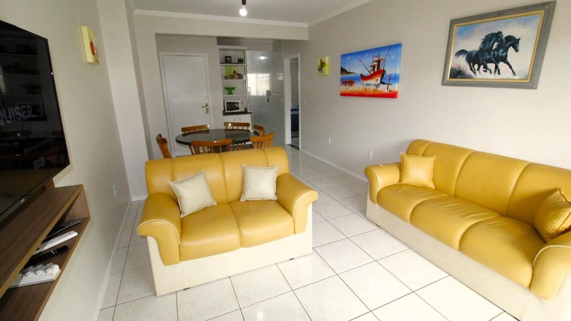 1014 - Apartamento No Centro De Bombinhas Apartment